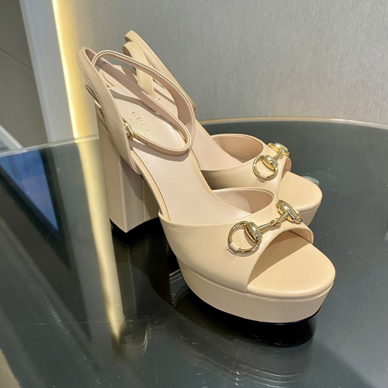 G*u*i high heels